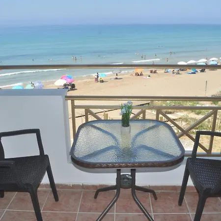 Beachfront Studio In Agios Gordios Beach * 阿齐欧斯·贡多斯