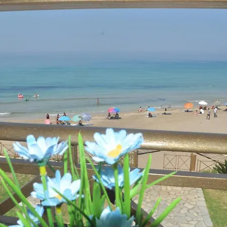 Beachfront Studio In Agios Gordios Beach *